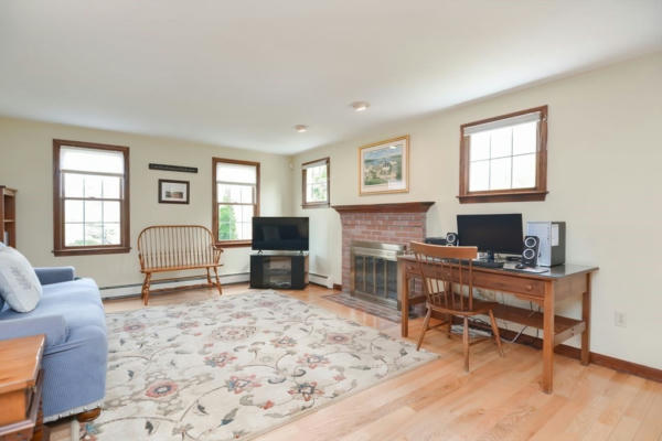 35 INDIAN LN, FRANKLIN, MA 02038, photo 4 of 35