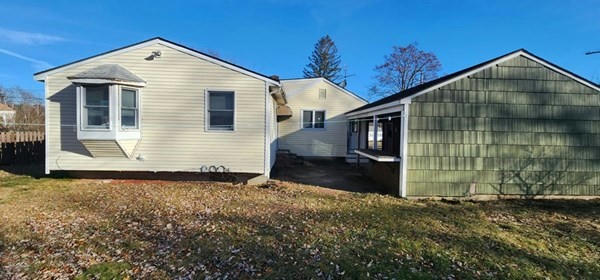 44 GOVERNOR DR, WESTFIELD, MA 01085, photo 3 of 26