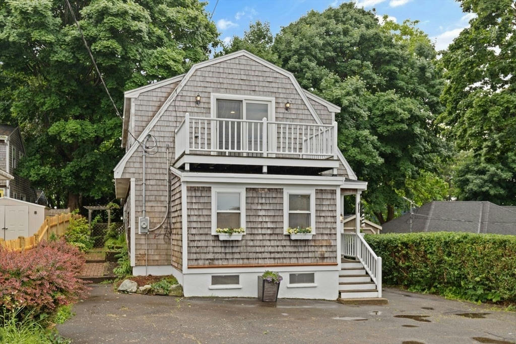 17 BAYVIEW RD, MARBLEHEAD, MA 01945, photo 1 of 42