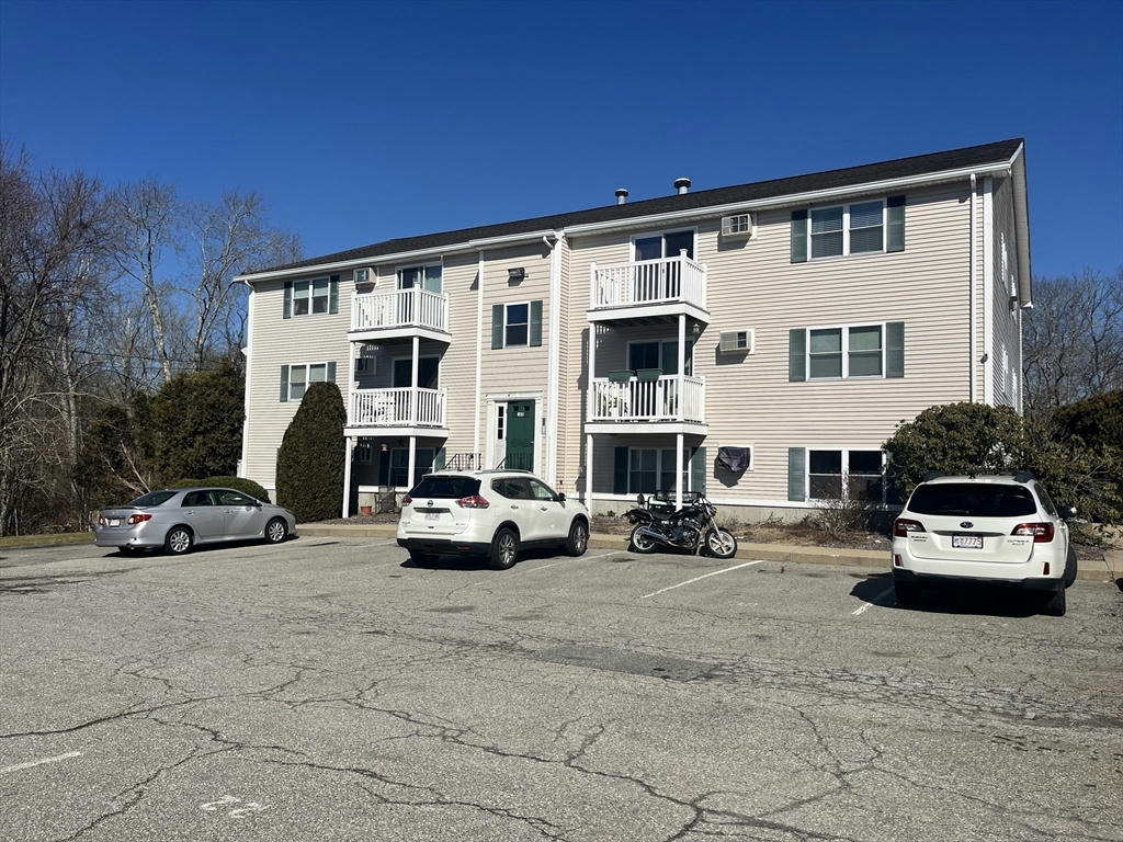 1475 BRALEY RD APT 20, NEW BEDFORD, MA 02745, photo 1 of 27