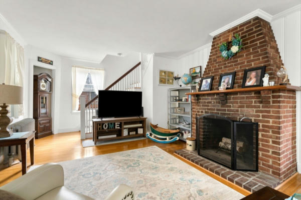 31 CHICKATABOT RD, QUINCY, MA 02169, photo 4 of 26