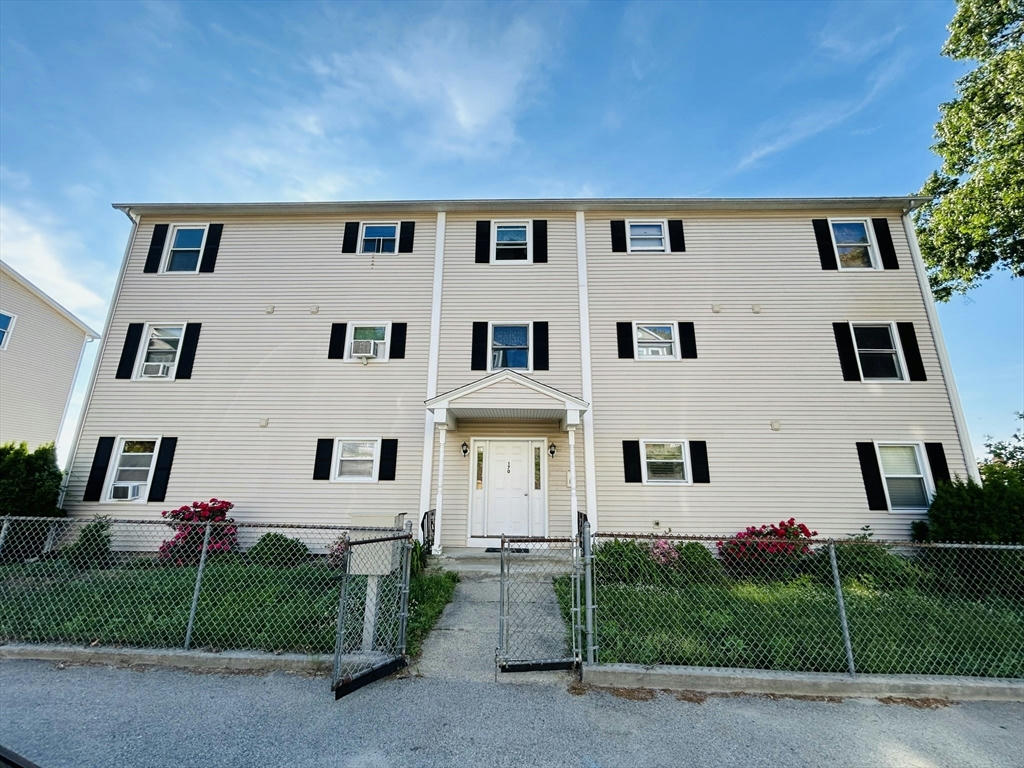 170 PERRY AVE APT 3B, WORCESTER, MA 01610, photo 1 of 16