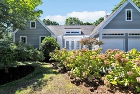 50 HOOK DR, MASHPEE, MA 02649, photo 2 of 39