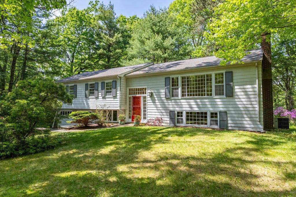 26 AUTUMN LN, CONCORD, MA 01742 Single Family Residence For Rent | MLS ...