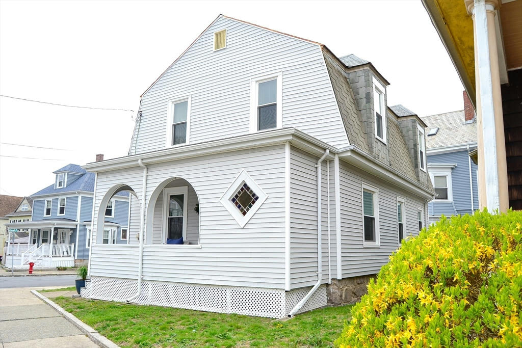 303 SUMMER ST, NEW BEDFORD, MA 02740, photo 1 of 34